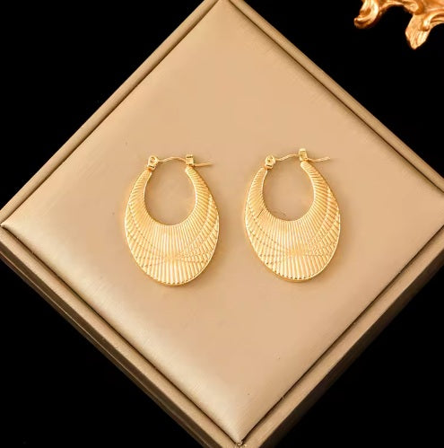 Boucles d’oreilles pendantes dorées en acier inoxydable