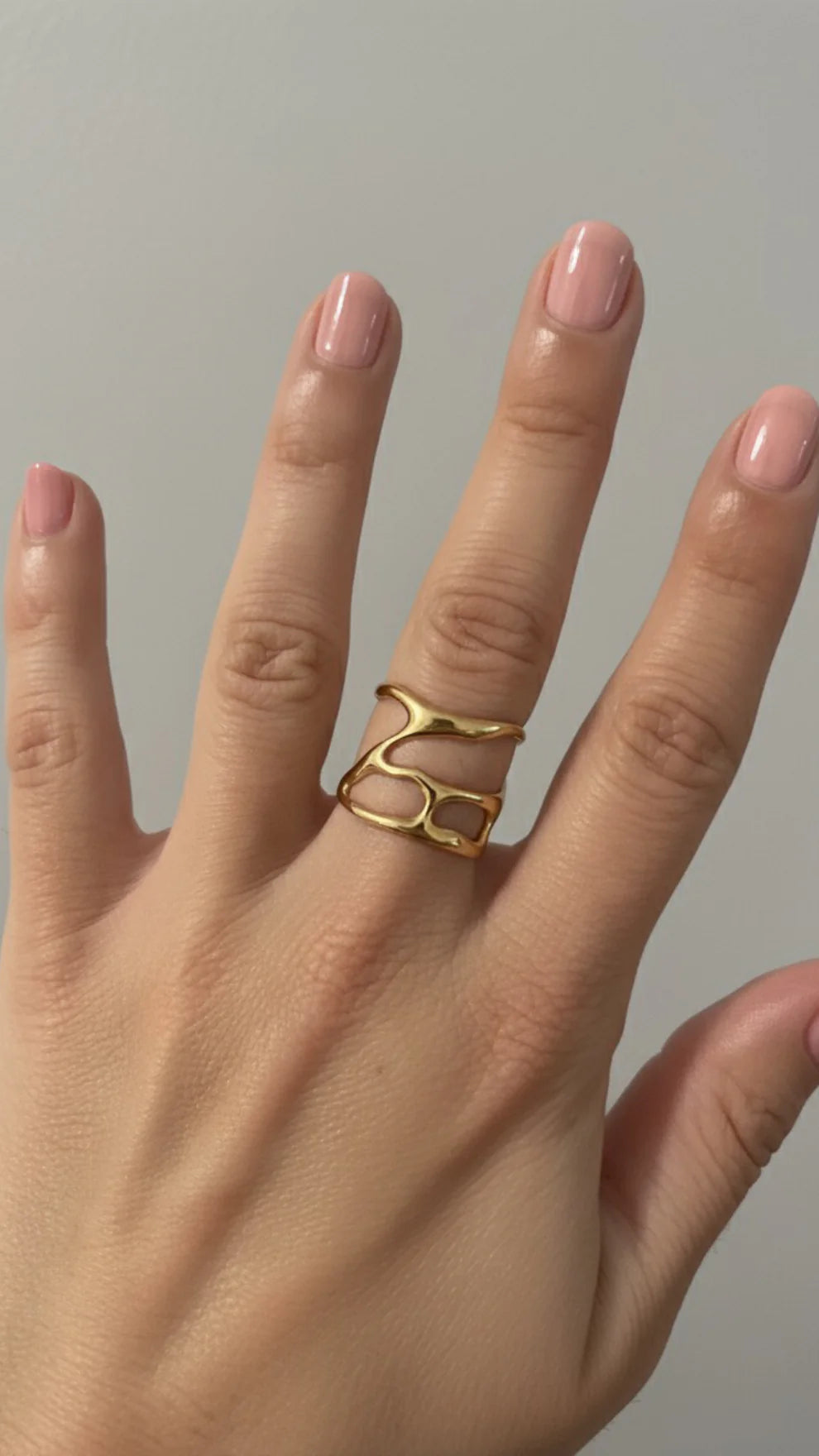 Bague Géométrique Dorée Ajustable – Design Sculpté Moderne | ZARIS PARIS